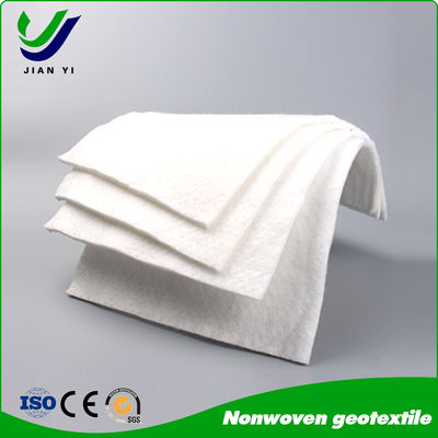 ชั้นป้องกันที่จําเป็นสําหรับ HDPE Geomembranes ในระบบการกักกันที่มีประสิทธิภาพในค่าใช้จ่ายและยาวนาน
