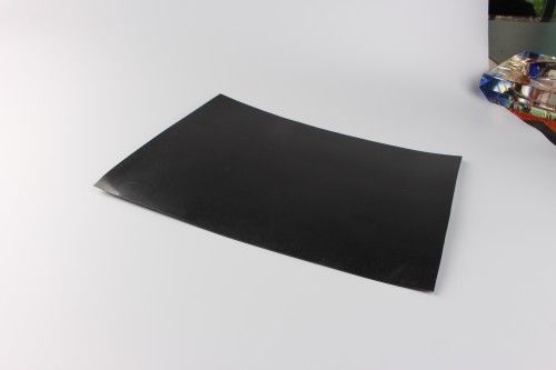HDPE Geomembrane ผิวเรียบ ทนทานต่อสารเคมีได้ดีเยี่ยม ความยาว 30-100 เมตร สำหรับงานฝังกลบและเหมืองแร่