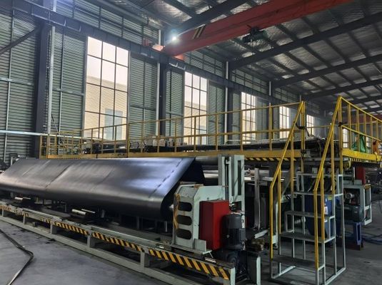 คาร์บอนแบล็ค 2.0-3.0% HDPE Geomembrane สําหรับการป้องกันสารอันตรายในการเก็บเก็บของ