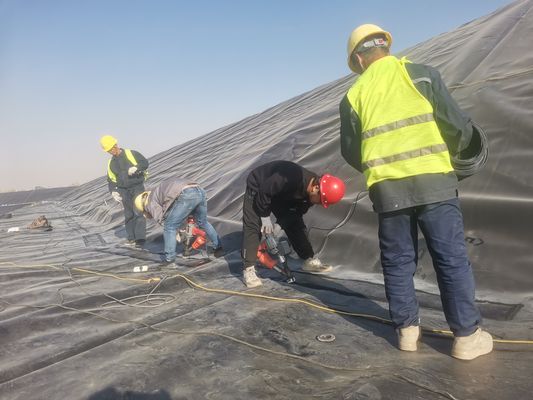 ภูมิผิว HDPE ที่ทนทานเคมีได้ดีเยี่ยม สําหรับการควบคุมการรั่วไหลที่มีประสิทธิภาพในการใช้งานด้านวิศวกรรมสิ่งแวดล้อม