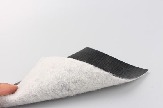 HDPE/LDPE/LLDPE โพลีเอธีเลน โกเมมแบรนประกอบด้วยการป้องกันความต้านทานต่อการเจาะ ≥ 120N ผิวเรียบ / เนื้อเยื่อ ความหนา 0.2mm-3.0mm