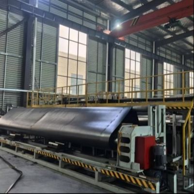 0.3-3.0 มิลลิเมตร ความหนา HDPE ผนังพื้นดินเรียบ หนาสําหรับที่เก็บขยะ การจัดการน้ําเหมืองแร่ ความกว้าง 1m-9m ความยาว 30-100m