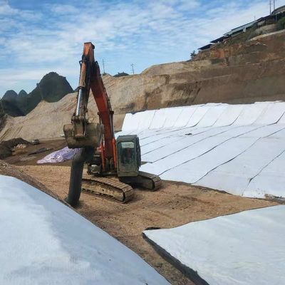 Bentonite Gcl Geosynthetics Clay Liner วัสดุจีโอซินথেติก Bentonite ผ้าห่มกันน้ํา