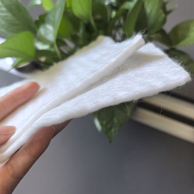 แผ่นใยสังเคราะห์ (Geotextile) ใยยาว 100-800 กรัม/ตร.ม. ทนทานต่อกรด ด่าง และรังสียูวี 70% สำหรับโครงสร้างพื้นฐานทั่วโลก