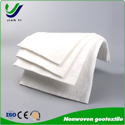 สายใยยาวที่เป็นมิตรต่อสิ่งแวดล้อม Geotextile ตัวเลือกที่สมบูรณ์แบบสําหรับโครงการก่อสร้างพื้นฐาน ความยาว 50m-200m