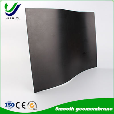 ความทนทานทางเคมีที่ดี HDPE Geomembrane เรียบเรียบสําหรับการจัดการค้าง