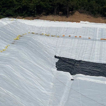 แก้ไขการจัดการค้าง HDPE ผนังพื้นดินเรียบดีที่มีความทนทานต่อสารเคมีที่ดีและความทนทานต่ออุณหภูมิสูง