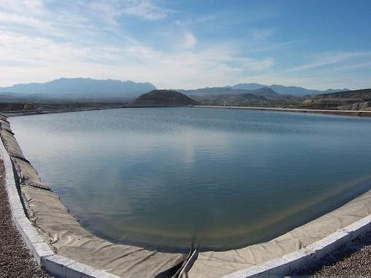 ด้านผิวเรียบ ดํา HDPE Geomembrane สําหรับค้างส้วม