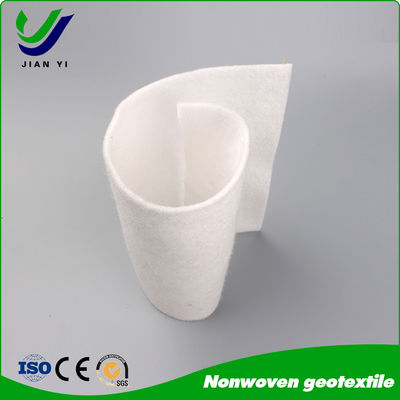 สายใยโพลีเอสเตอร์ 100% สายใยโพลีเอสเตอร์ ไม่เนื้อเยื่อฉีด สายใยยาว Geotextile แผ่นความแข็งแรงสําหรับโครงการภารกิจหนัก สีขาวและสีเขียว