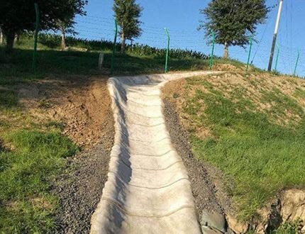 ผ้าคลุมซีเมนต์ป้องกันการกัดกร่อนและต่อต้านการเสื่อมสภาพ ความกว้าง 4 เมตร สำหรับการก่อสร้างในสภาพแวดล้อมที่รุนแรง