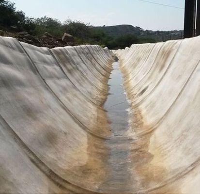 ผ้าห่มซีเมนต์แบบยืดหยุ่นที่แข็งเร็ว มีความกว้าง 4 เมตร เพื่อป้องกันความชันและเสริมสร้างพื้นดิน