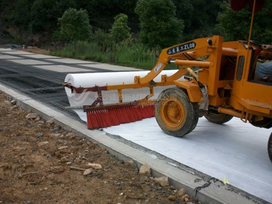 400 กรัม ผืนยันเส้นใยสั้น Geotextile สําหรับการเสริมสร้างรากฐานและความมั่นคงของดิน