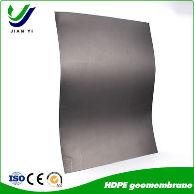 ป้องกันการรั่วไหล HDPE Geomembrane เรียบเรียบ กันน้ํา 2 มม ความหนา